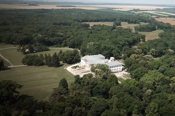 légifelvétel a dégi kastélyról